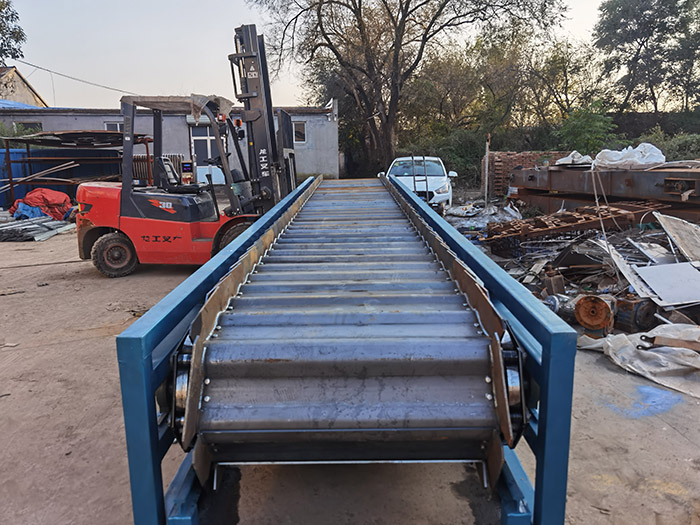 鱗板輸送機(jī)